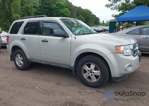 2009 Ford Escape Xlt from USA, damaged, VIN 1FMCU93G09KA57259